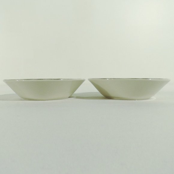 4 Bowls  FRIENDLY VILLAGE by JOHNSON BROS STONE WALL 5" x 1" Berry\Fruit Portion - Picture 3 of 4